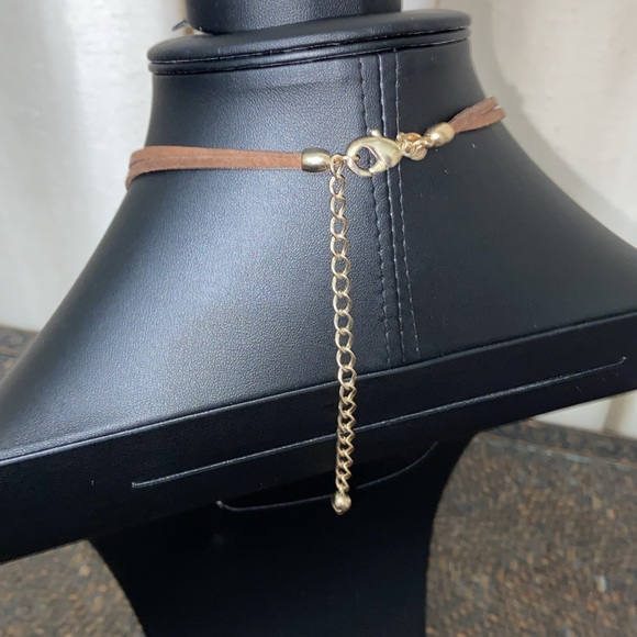 Gorgeous Animal Print Pendant Necklace - Picture 6 of 7